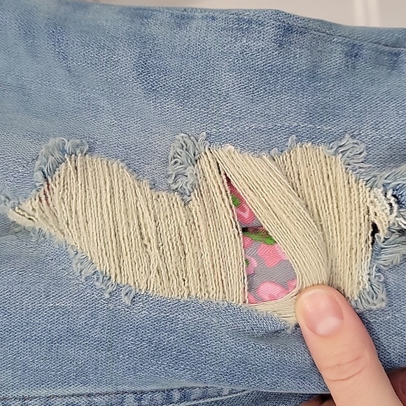 EUC Wrangler × Fender Distressed Jeans - Picture 2 of 8